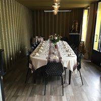 Notre salon privatif jusqu a 20 personnes en repas assis a Caluire