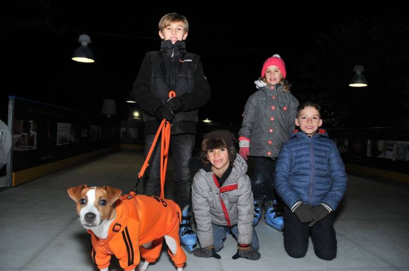 Se réunir en famille sur la patinoire du Capot à Caluire