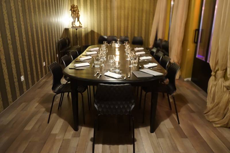 Table pour 12 personnes